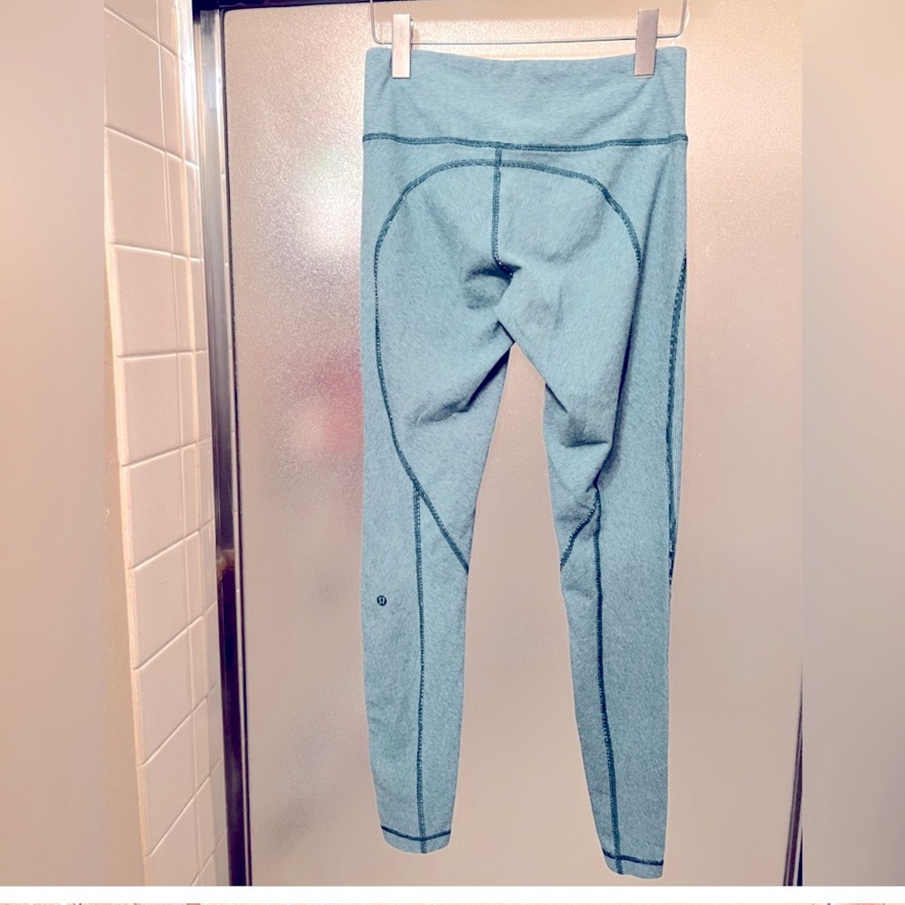 Lululemon. Green full length work out pants leggings size 8